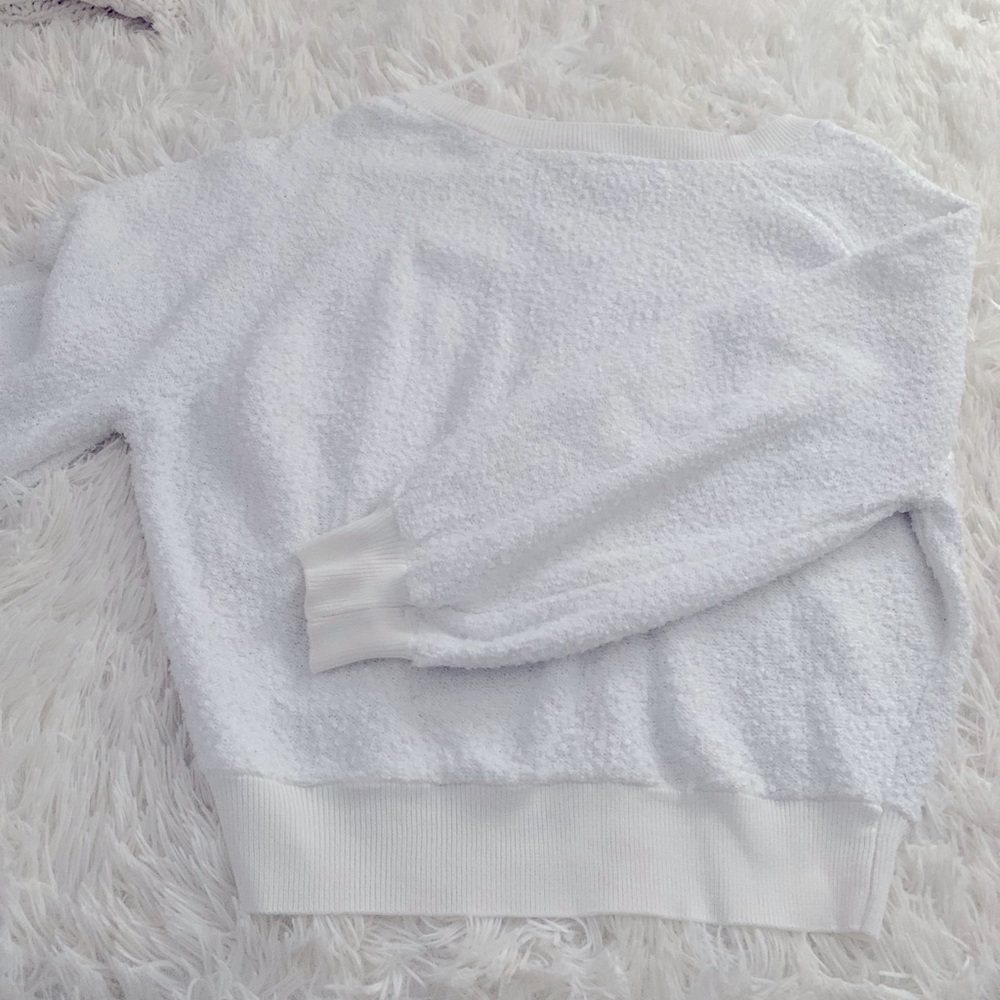 White sweater - short length - V neck